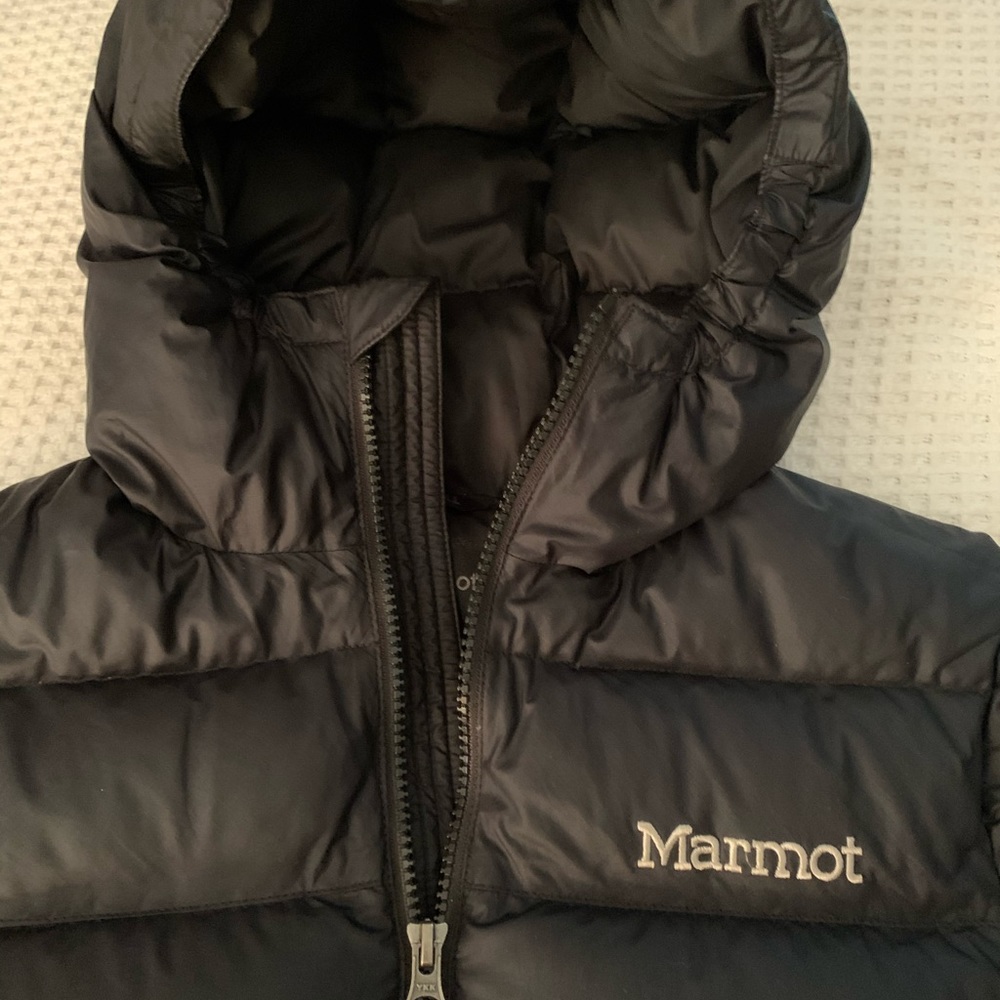 Marmot boys navy blue puffer jacket.
